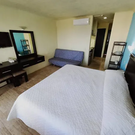 Room In Guest Room - Studio 502 Inside Cancun Resort